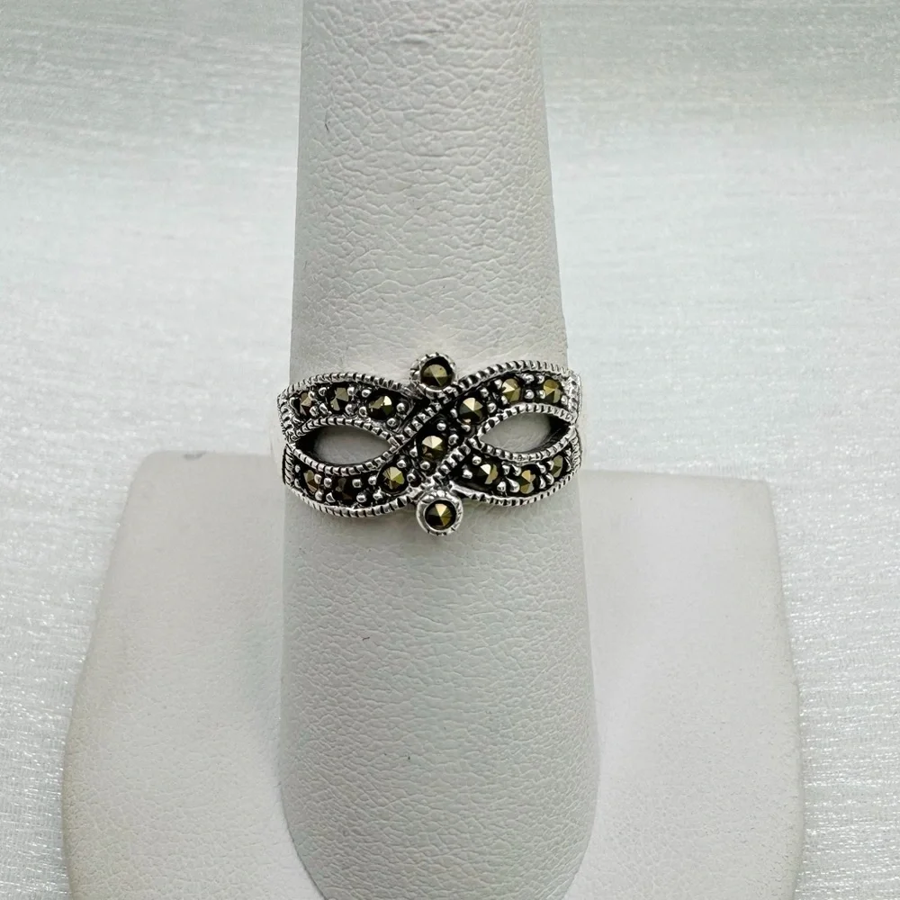 S925 Marcasite Twist Design Ring